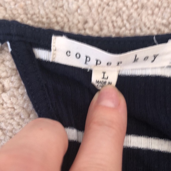 Copper Key girls shirt - Picture 2 of 3